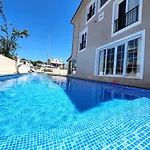 Luxury 5br W Pool & Access Ayvalı