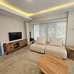 Luxury 5br W Pool & Access