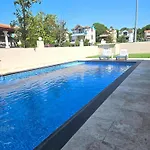 Luxury 5br W Pool & Access