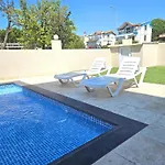 Luxury 5br W Pool & Access Ayvalı