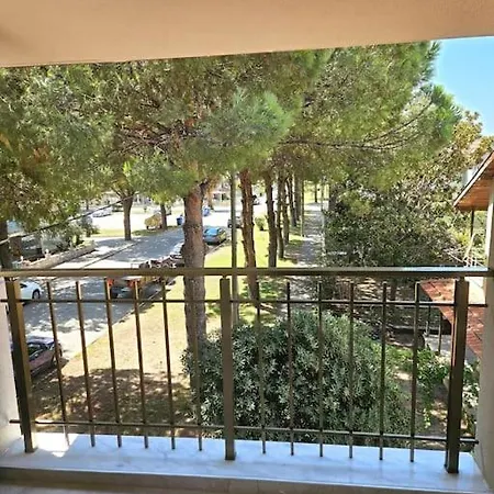 Luxury 5br W Pool & Access