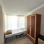 Luxury 5br W Pool & Access Βίλα