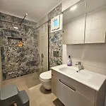 Luxury 5br W Pool & Access Βίλα Ayvalı