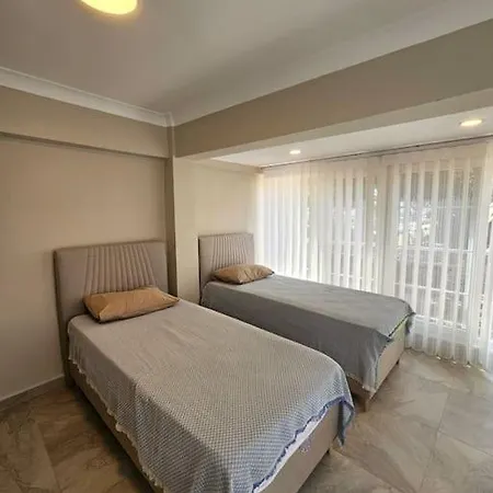 Luxury 5br W Pool & Access Villa Ayvalı