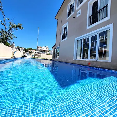 Luxury 5br W Pool & Access Аявали