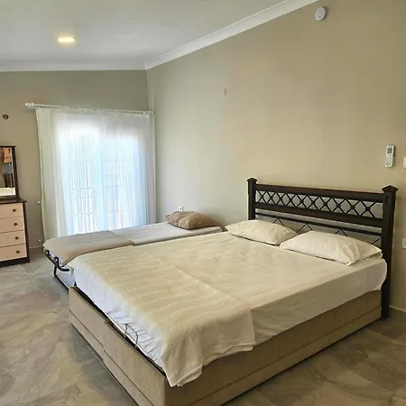 Луксозна вила Luxury 5br W Pool & Access