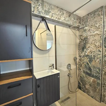 Luxury 5br W Pool & Access Аявали