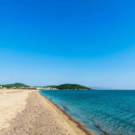 Luxury 5br W Pool & Access Луксозна вила Аявали